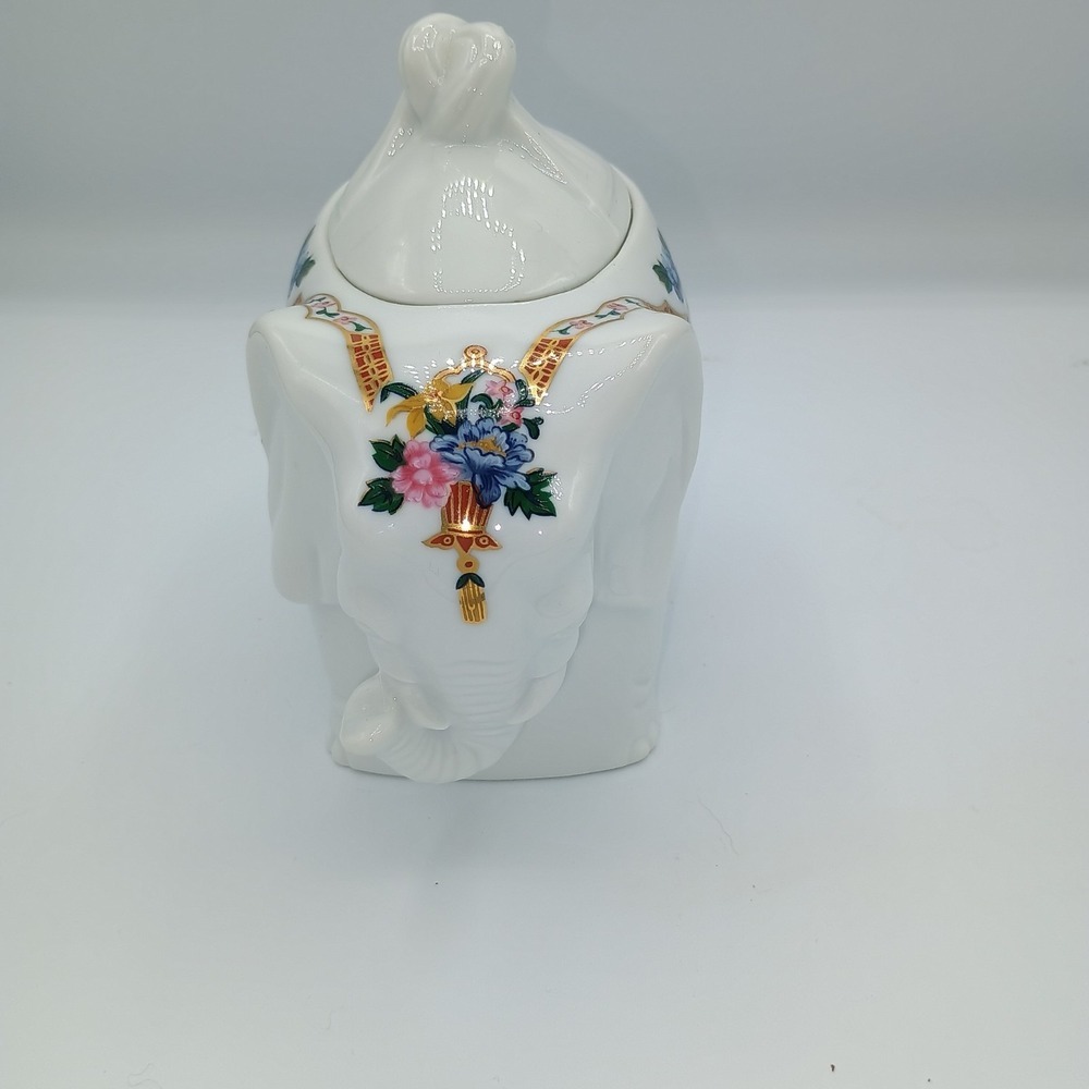 Chinoiserie White Porcelain Elephant With Lid Japan Trinket Box Elizabeth Arden - Picture 3 of 14